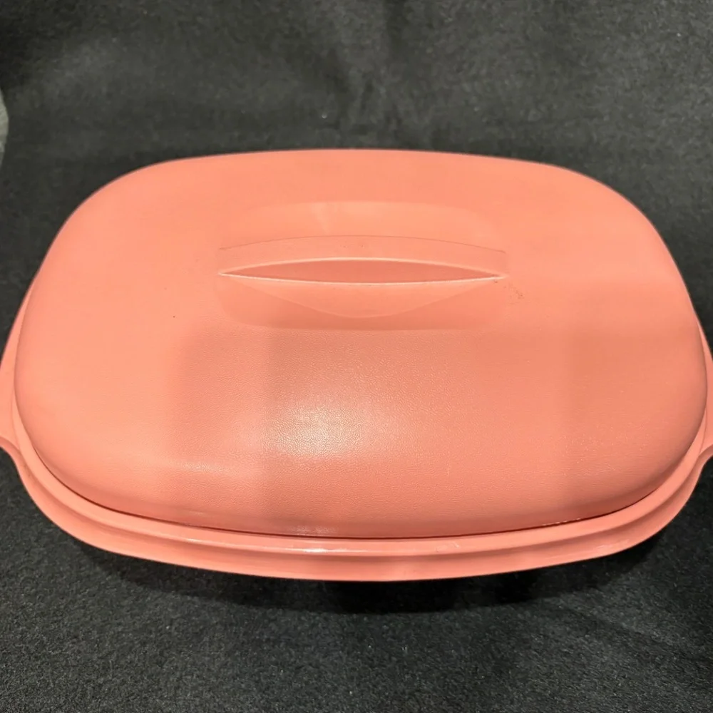 TUPPERWARE 3 Piece Oval Plastic Microwave 6 Cup Streamer Serve & Store #1273-6
